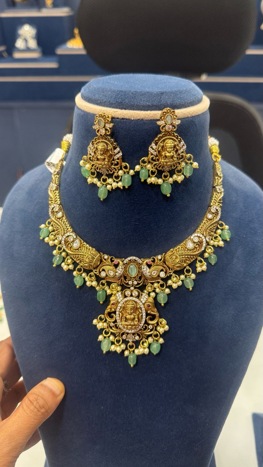 Nakshi Neckset