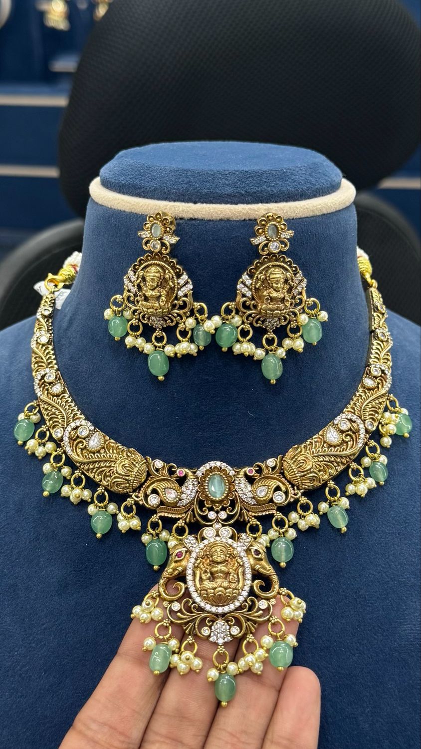 Nakshi Neckset