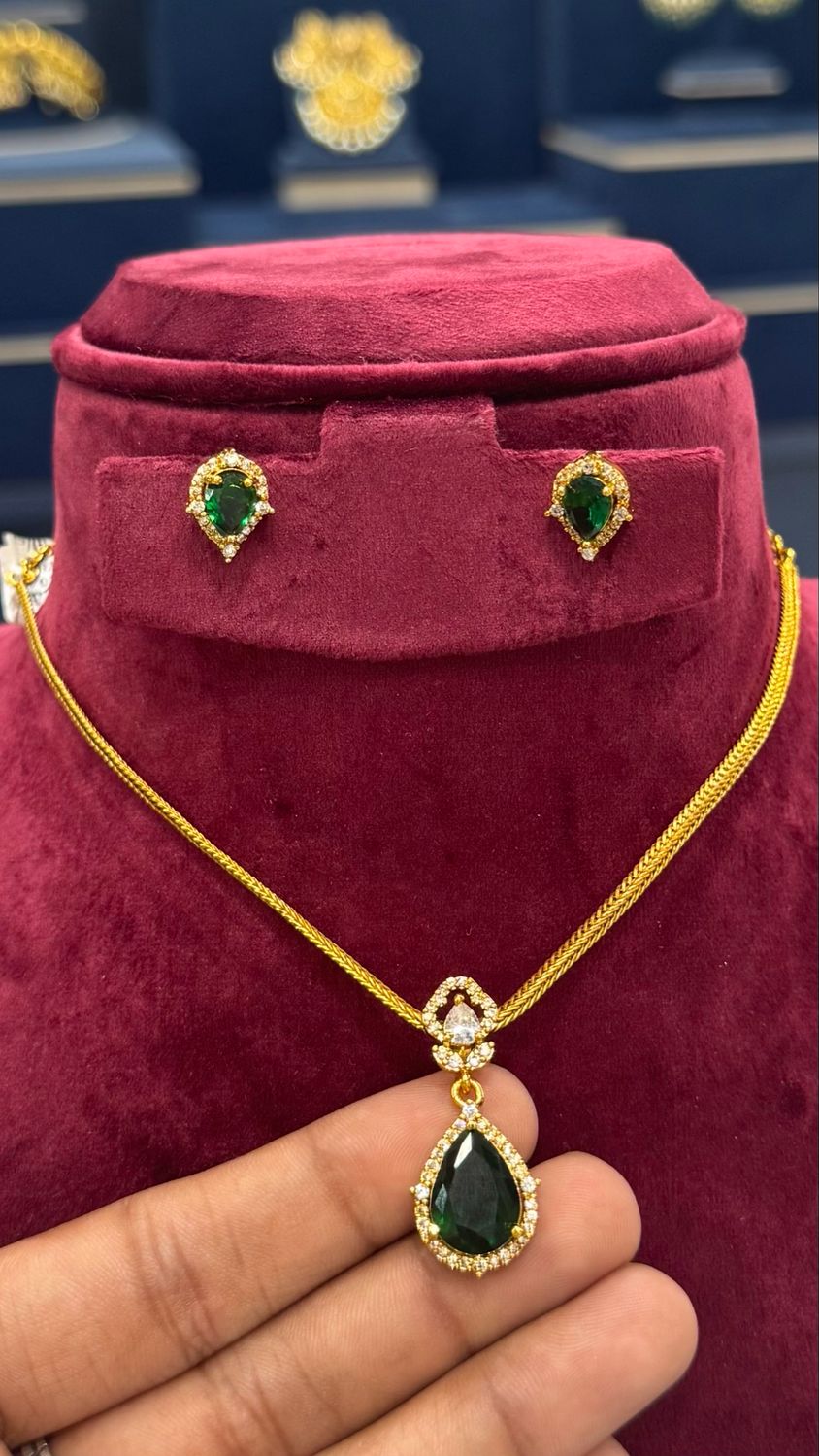 Budget Neckset