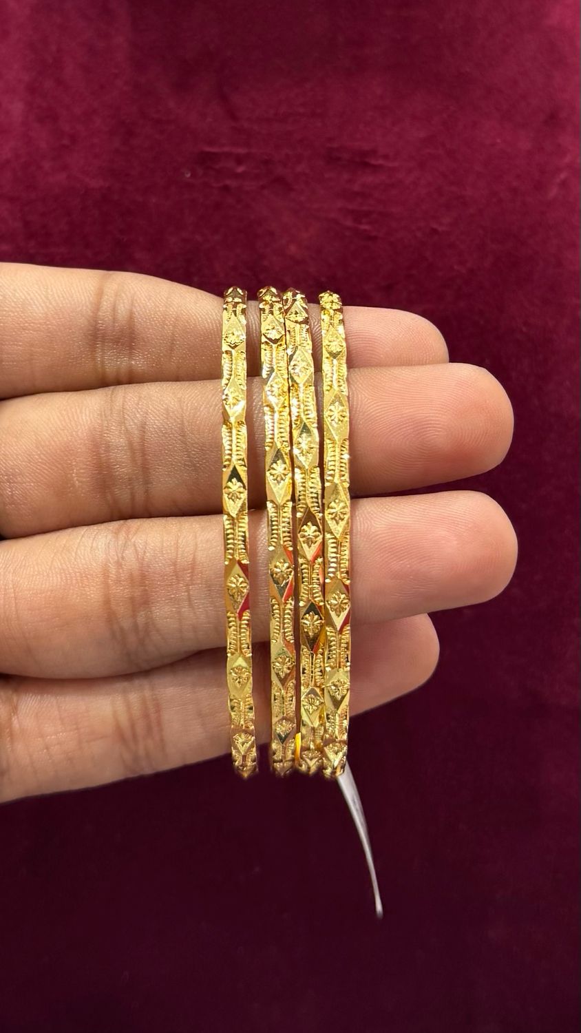 Special Gold Look Handmade Bangles