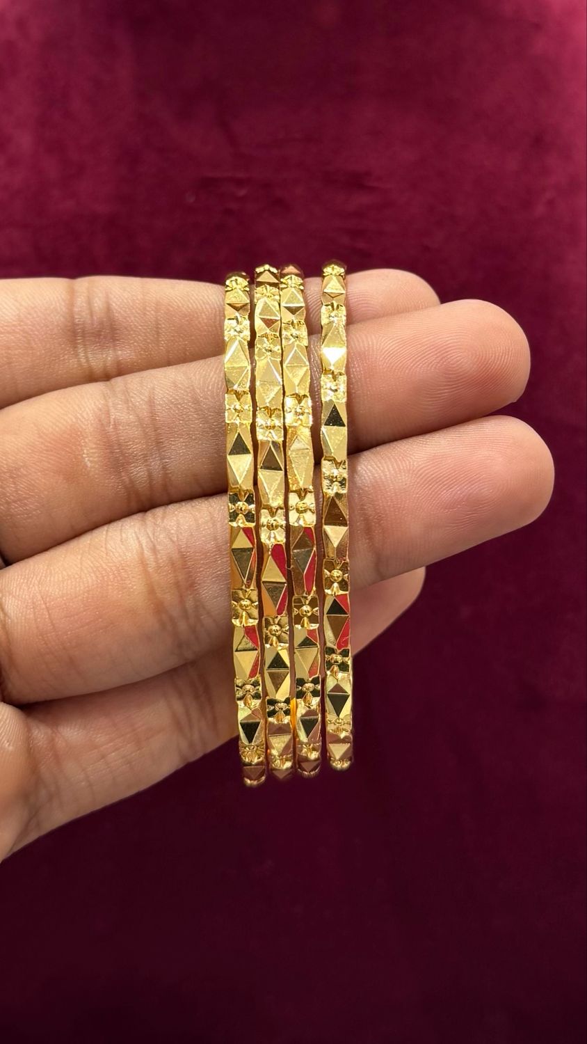 Special Gold Look Handmade Bangles