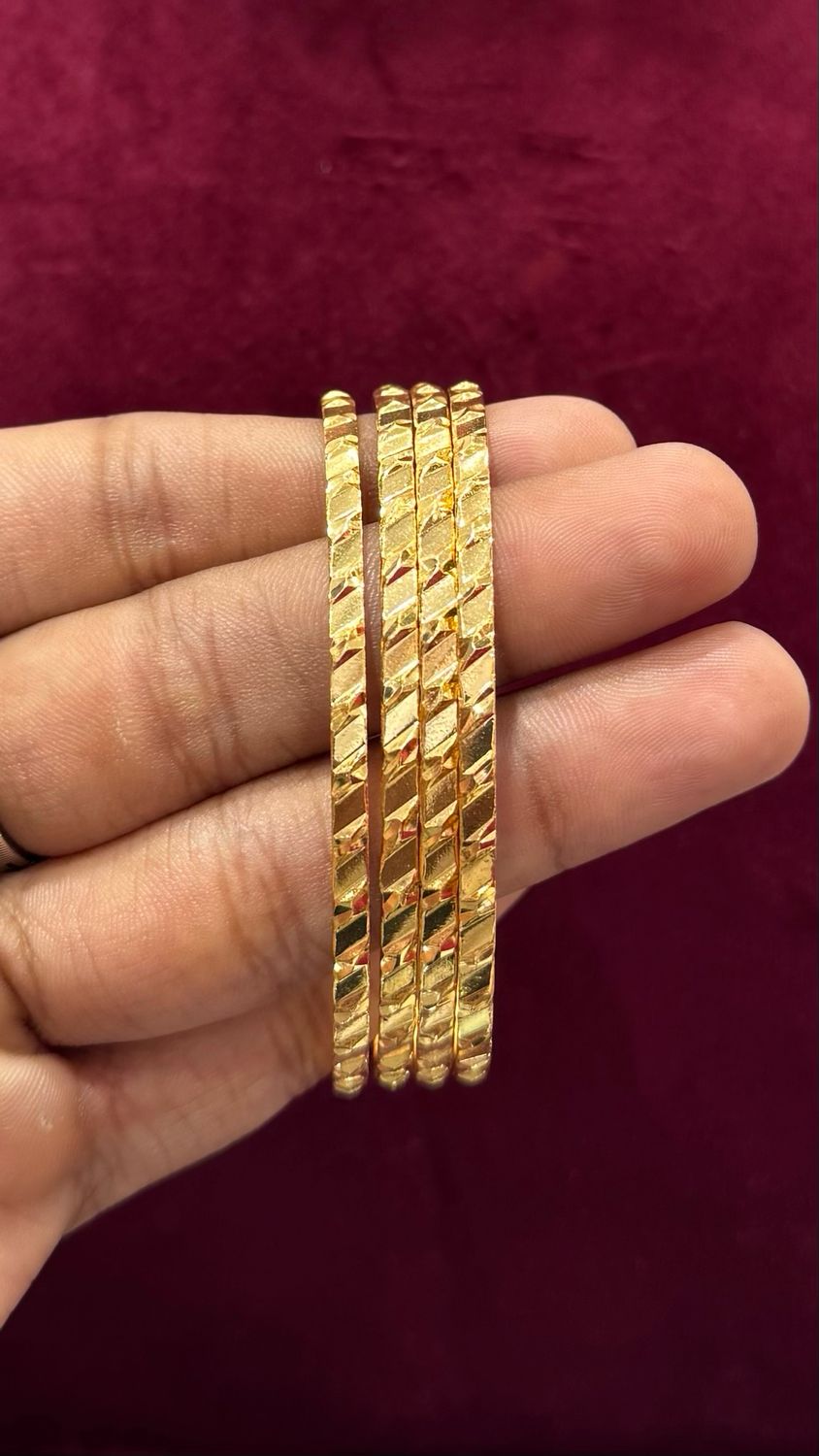 Special Gold Look Handmade Bangles