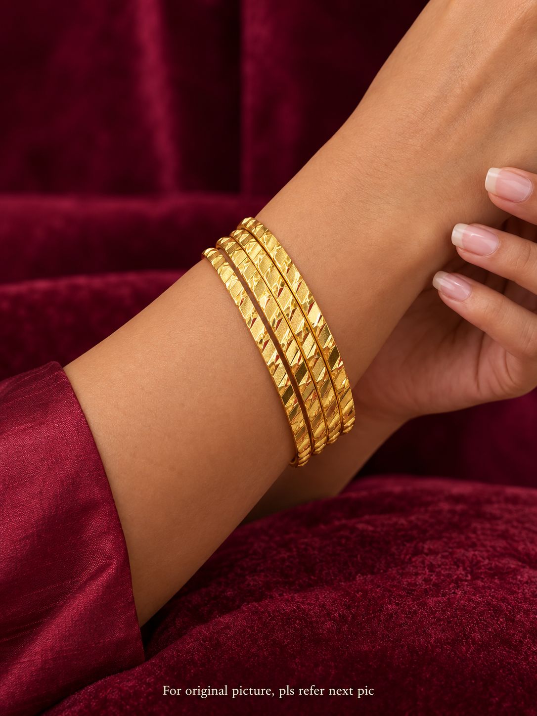 Special Gold Look Handmade Bangles