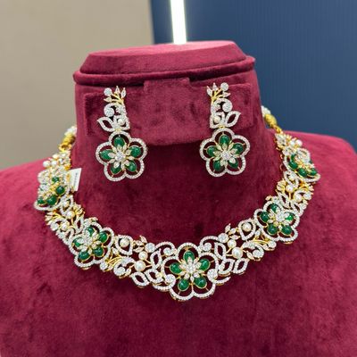 GJ Neckset