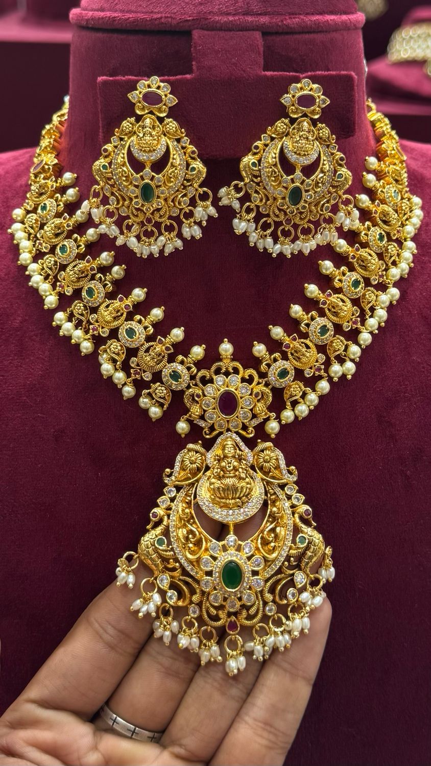 Nakshi Neckset