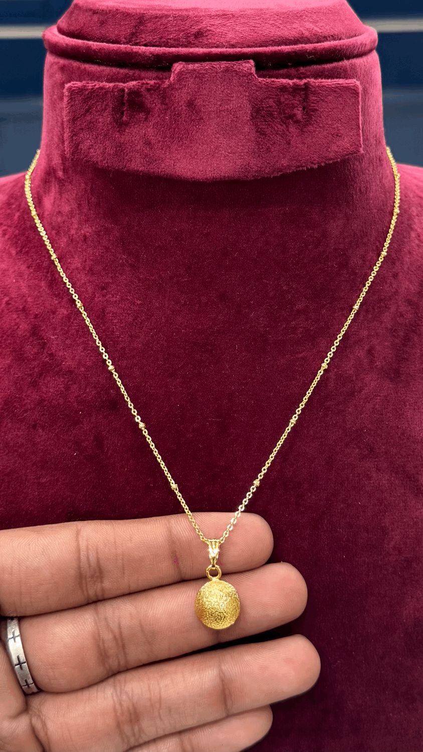 Simple Chain with Locket