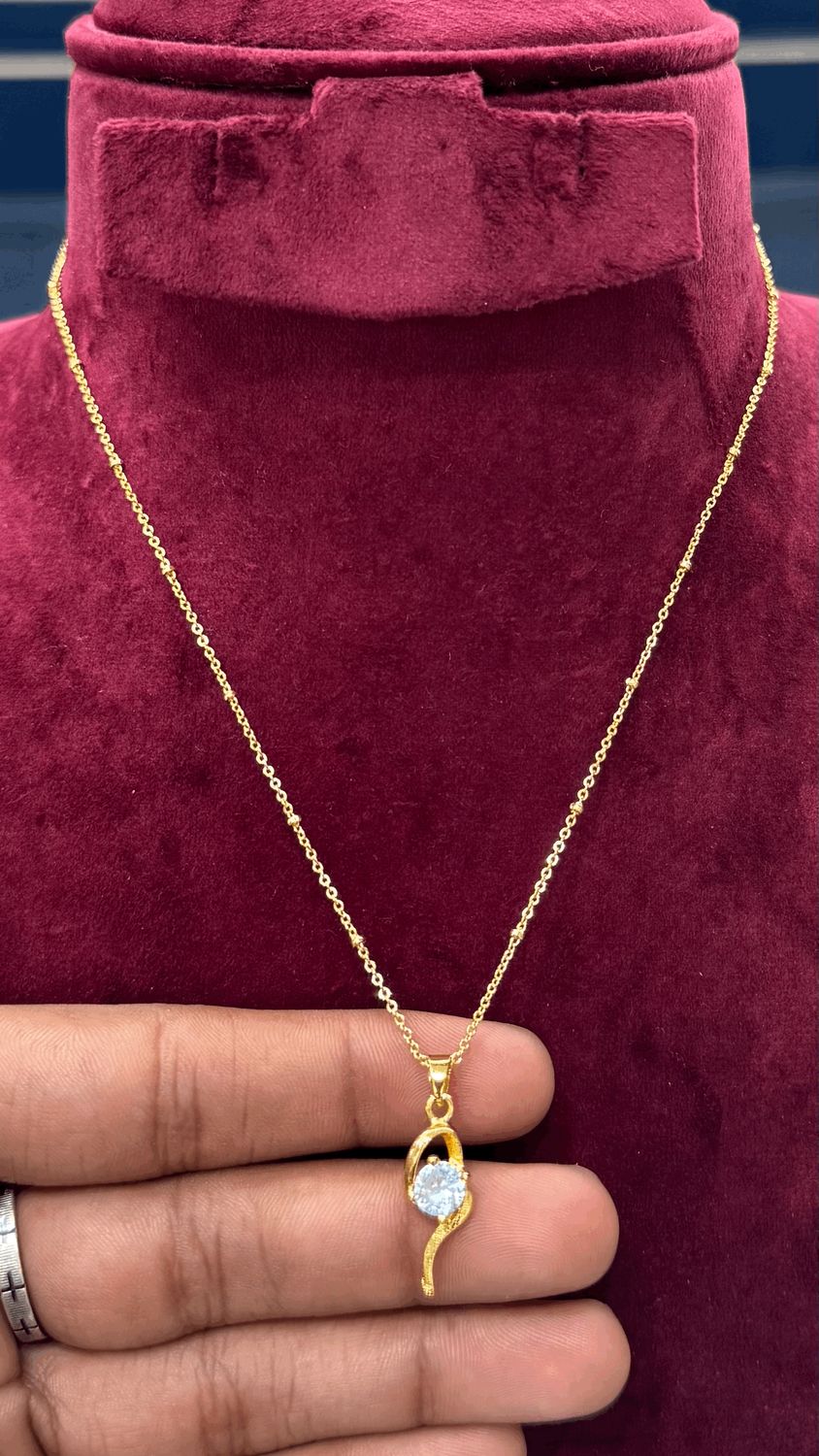 Simple Chain with Locket