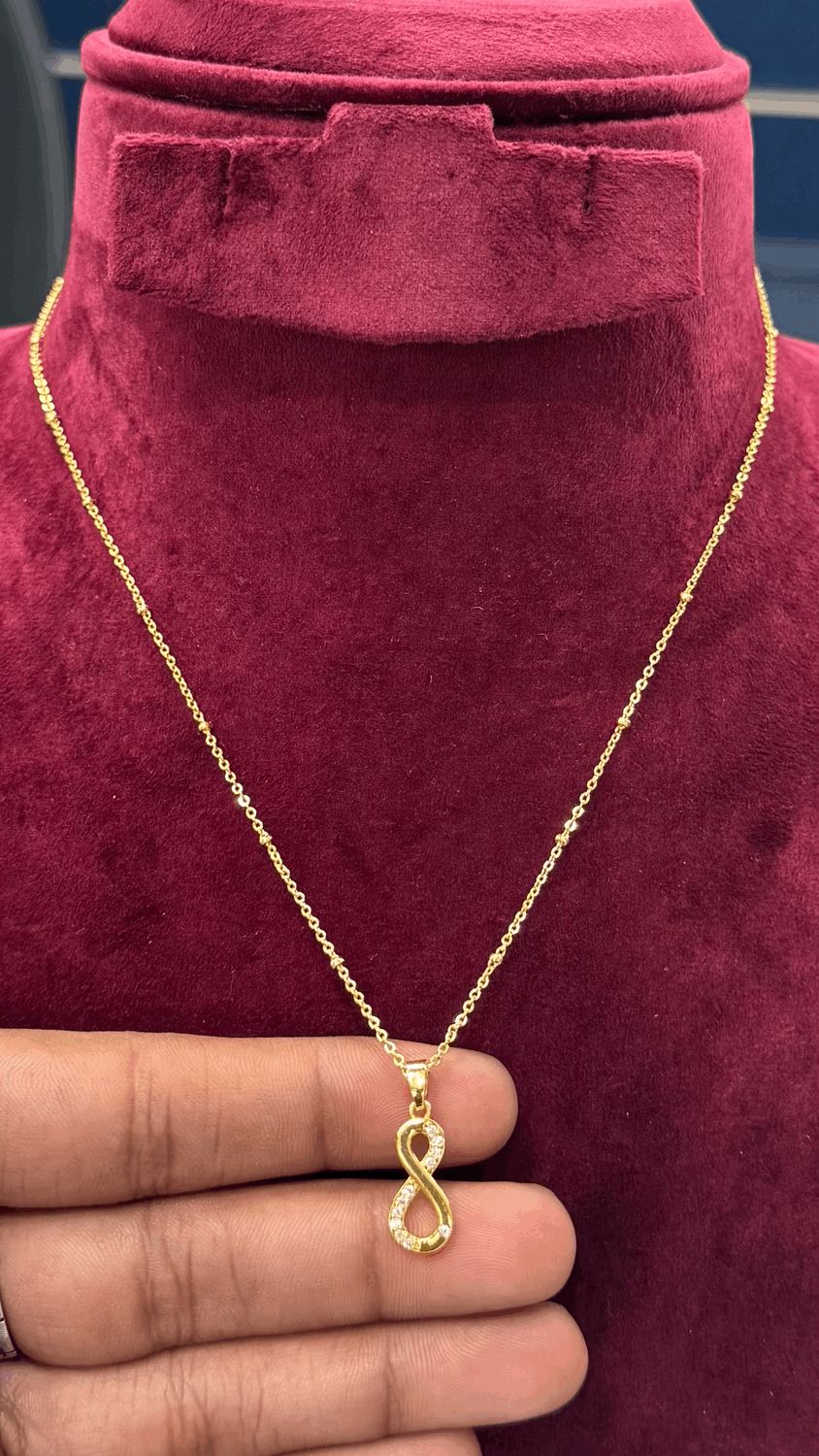 Simple Chain with Locket
