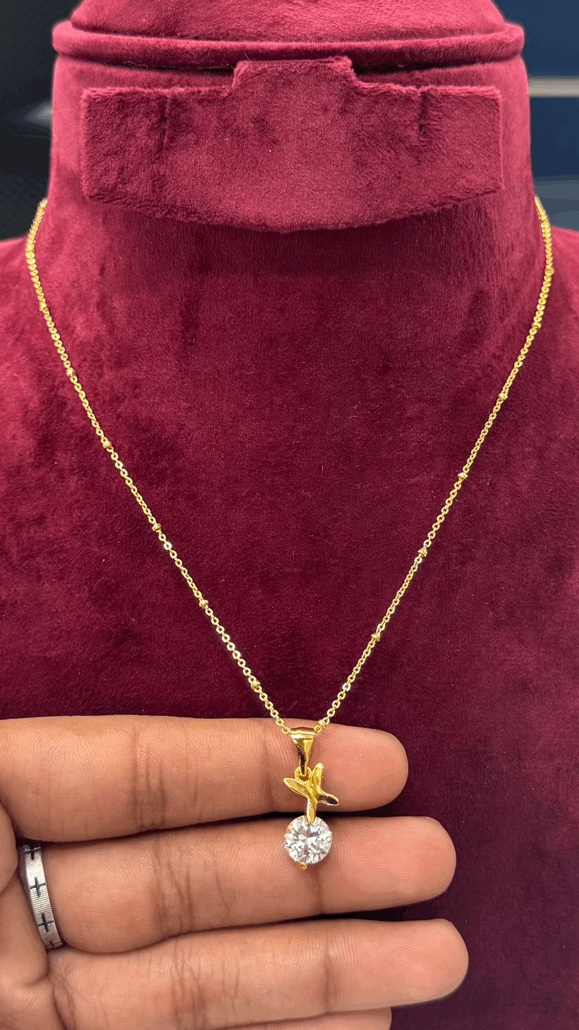 Simple Chain with Locket