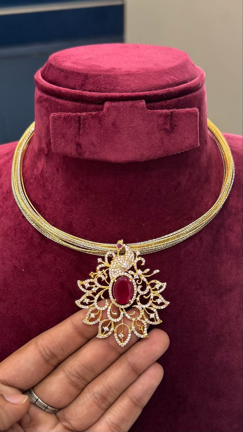 25 Lines Hasli Neckset