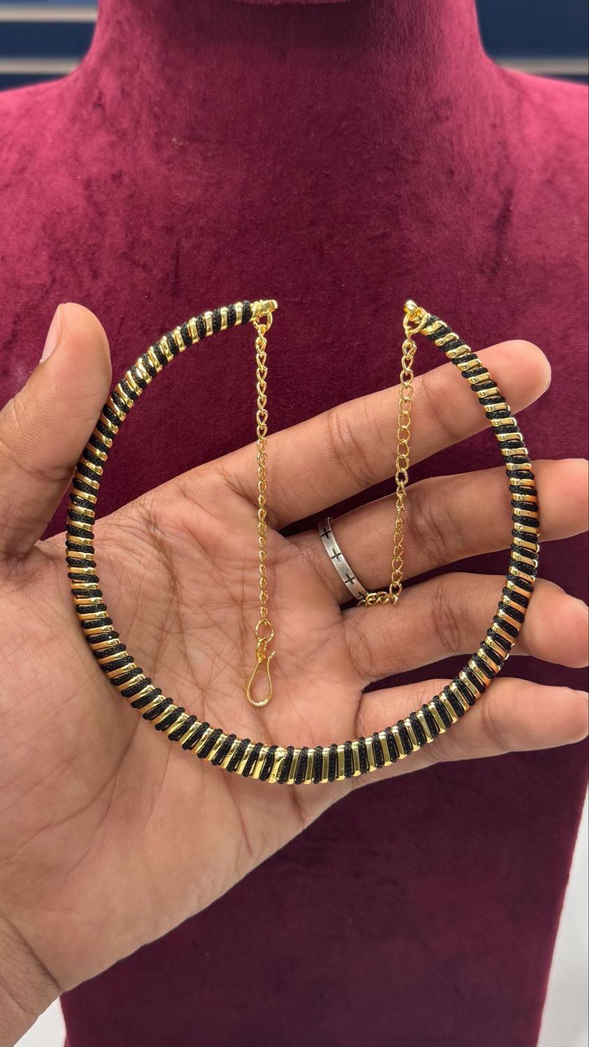 Flexible Oval Hasli