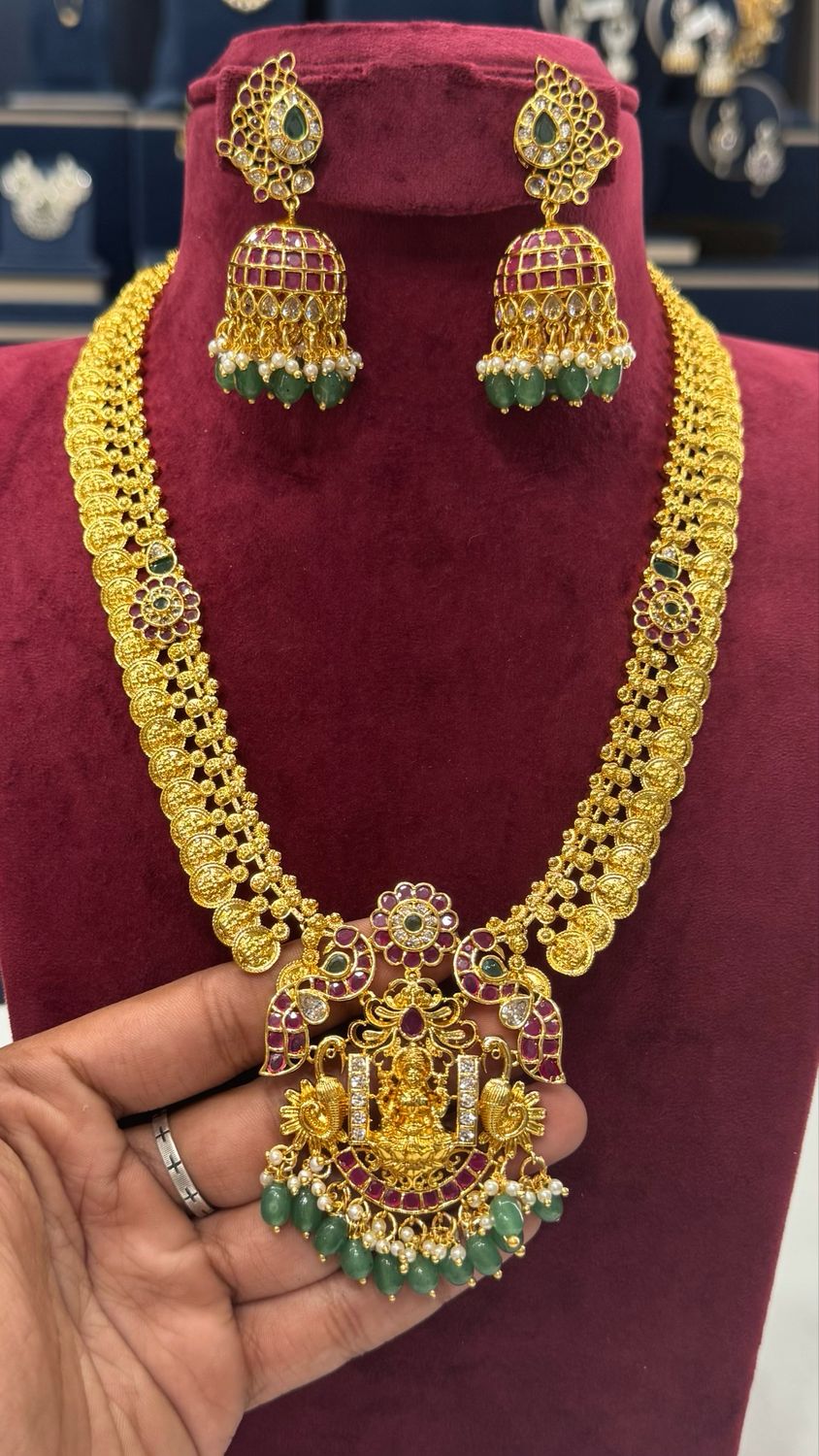 Lakshmi Devi Kasu Haaram