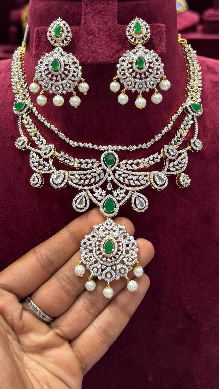 GJ Neckset