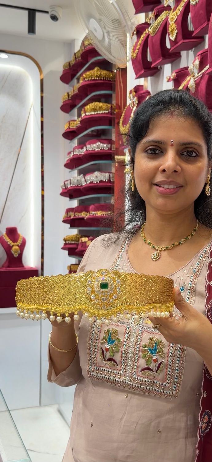Real gold Look Detachable Locket Vadaanam