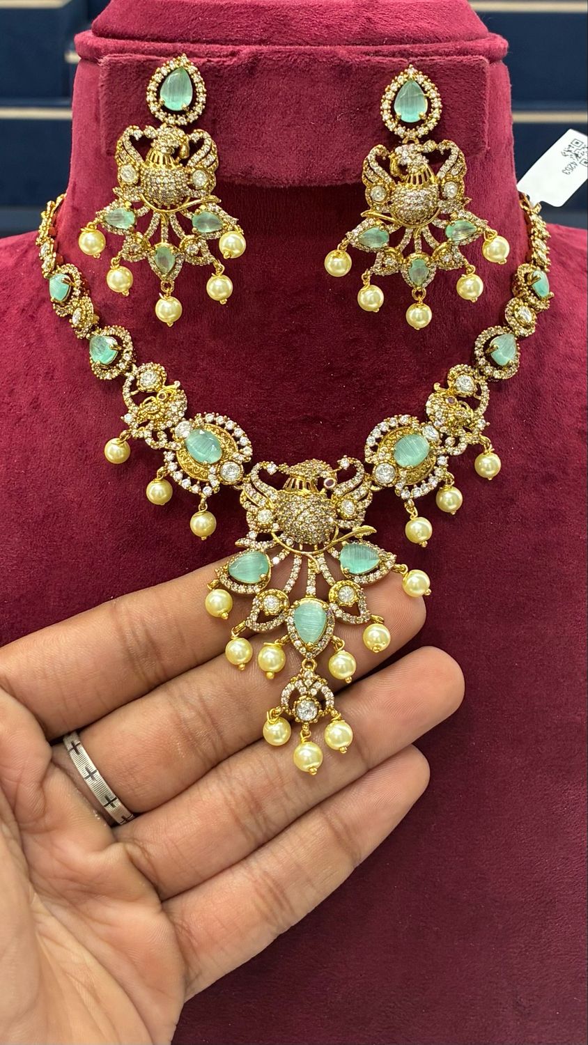 Victorian Neckset