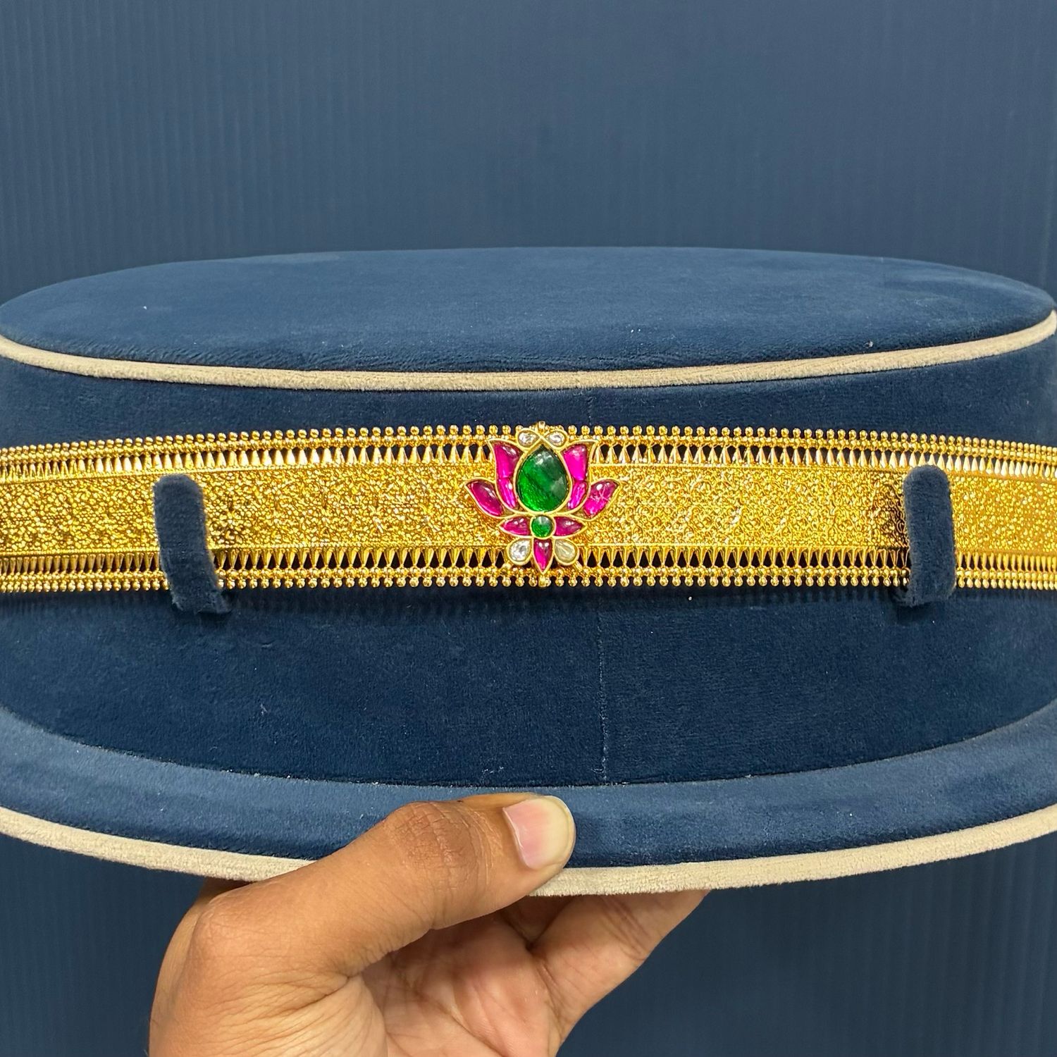Adults Vaddanam with Detachable Jadau Locket