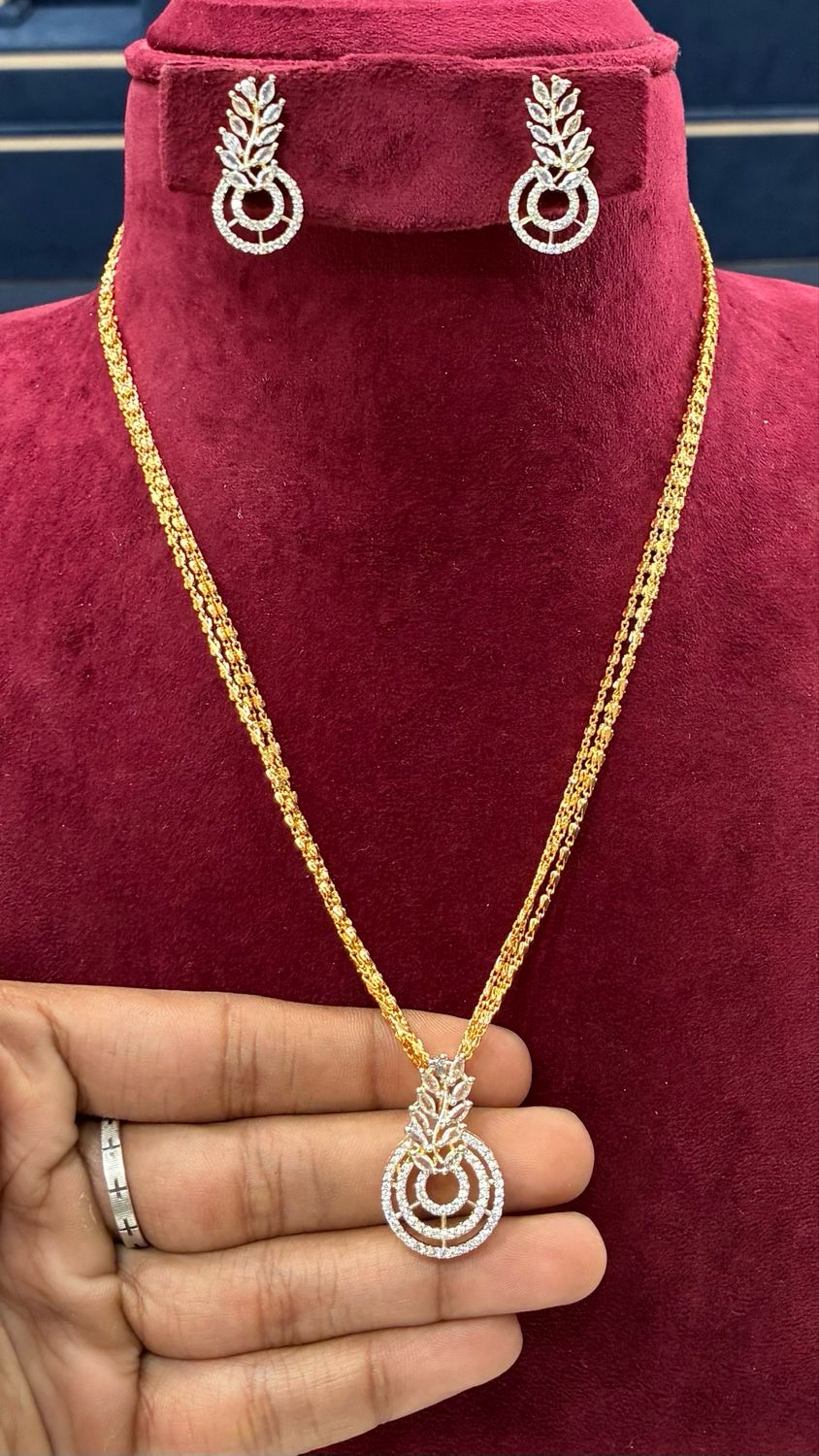 Chain with Cz Locket Set