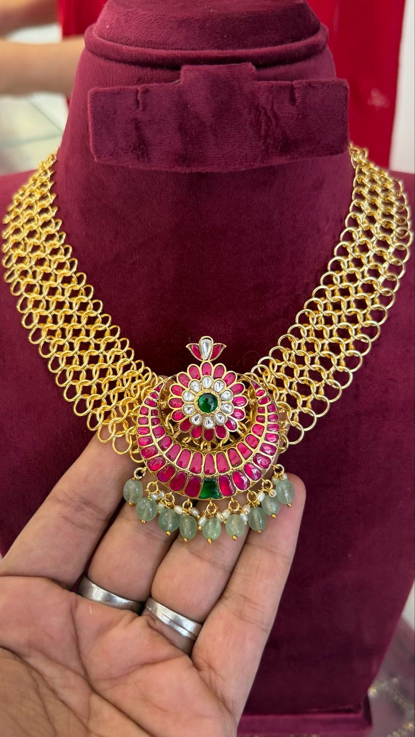 Mesh Chain With Jadau Locket