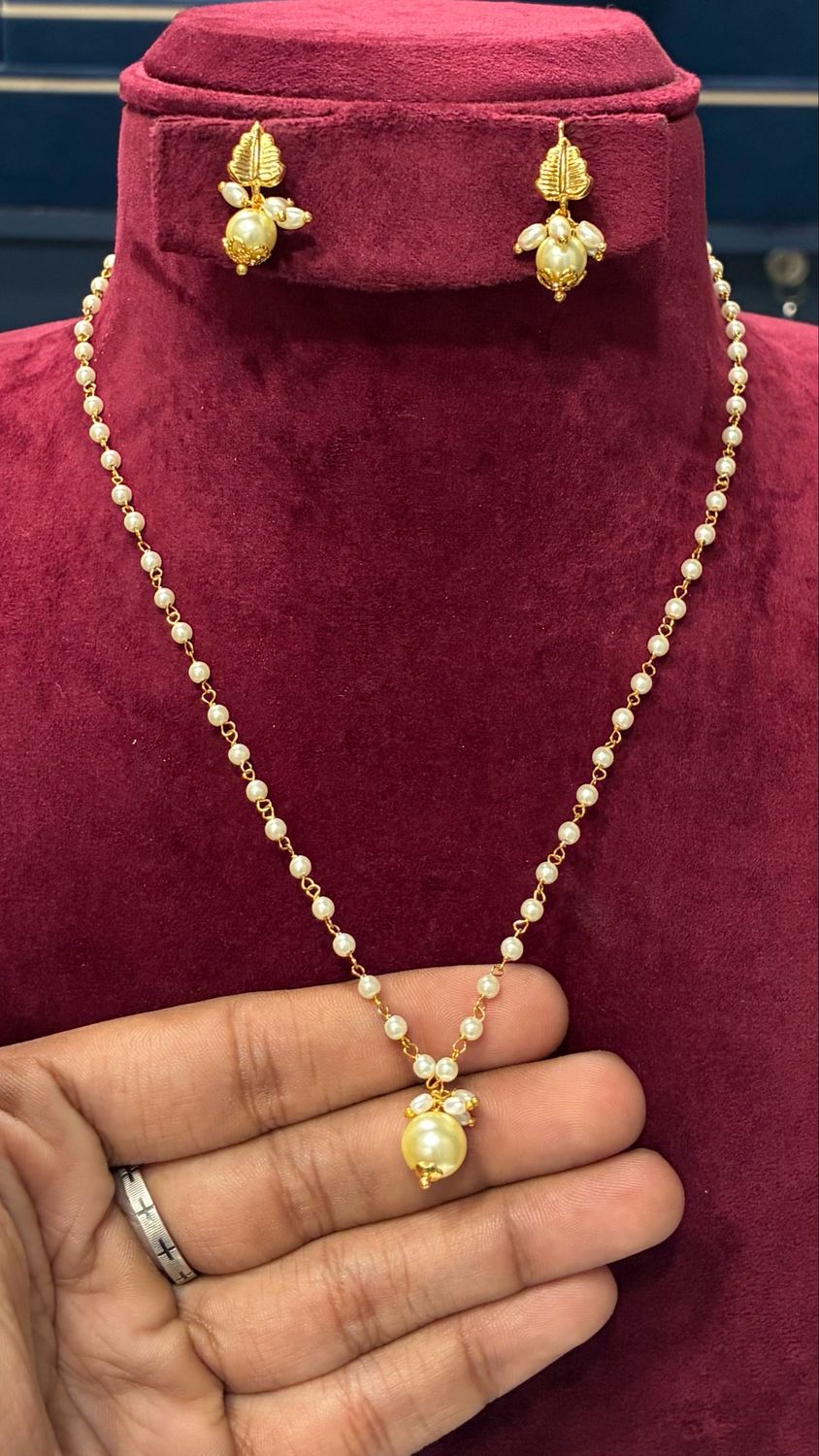 Simple Beads Chain