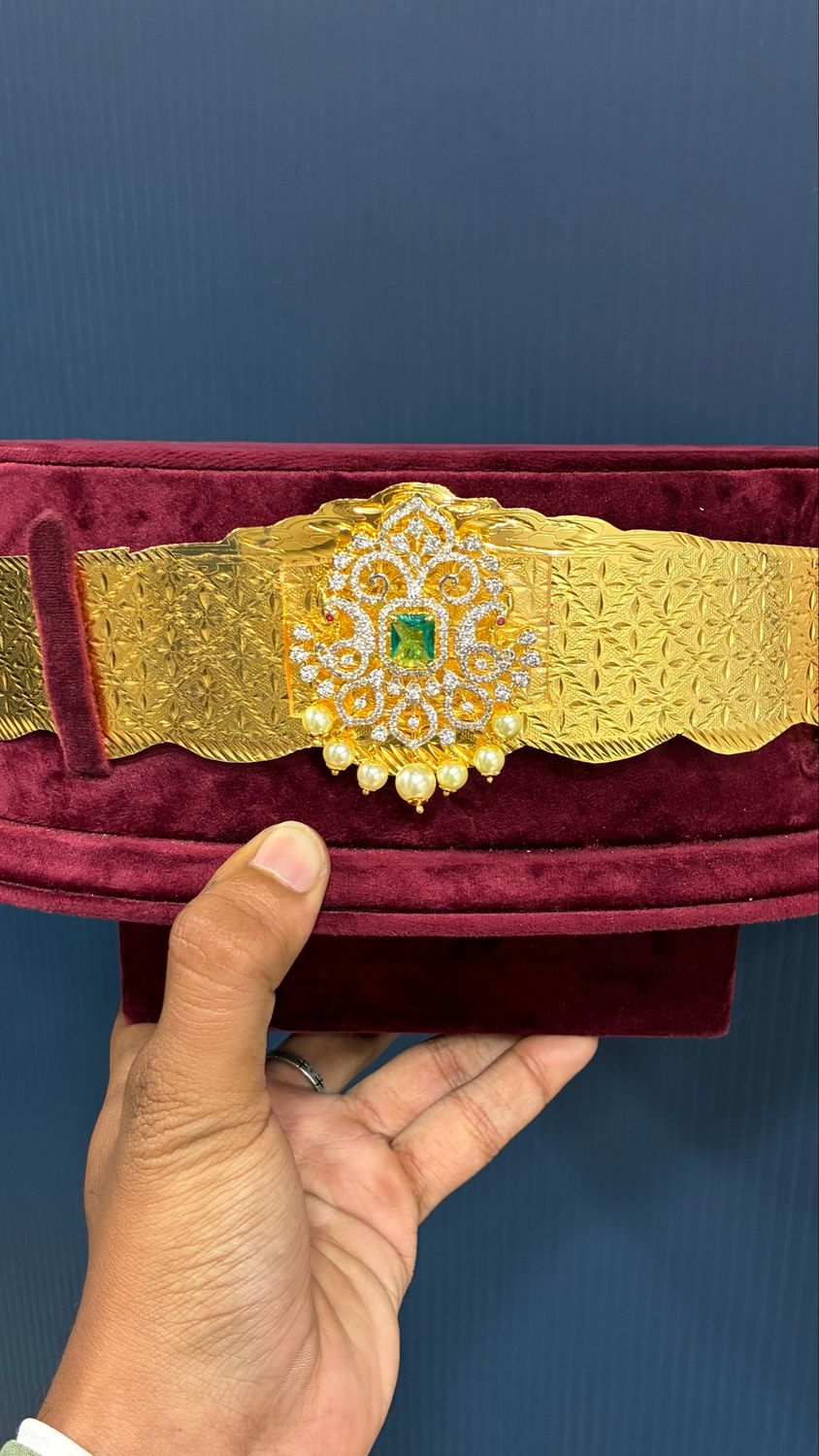 Gold Look Flexible Vaddanam With Diamond Locket