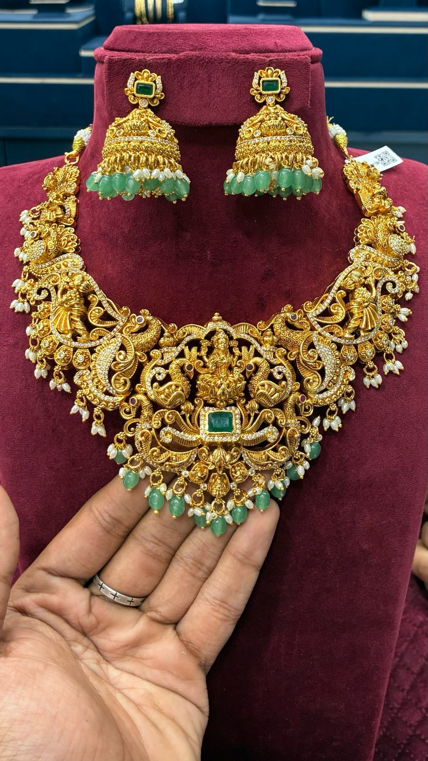 Nakshi Neckset