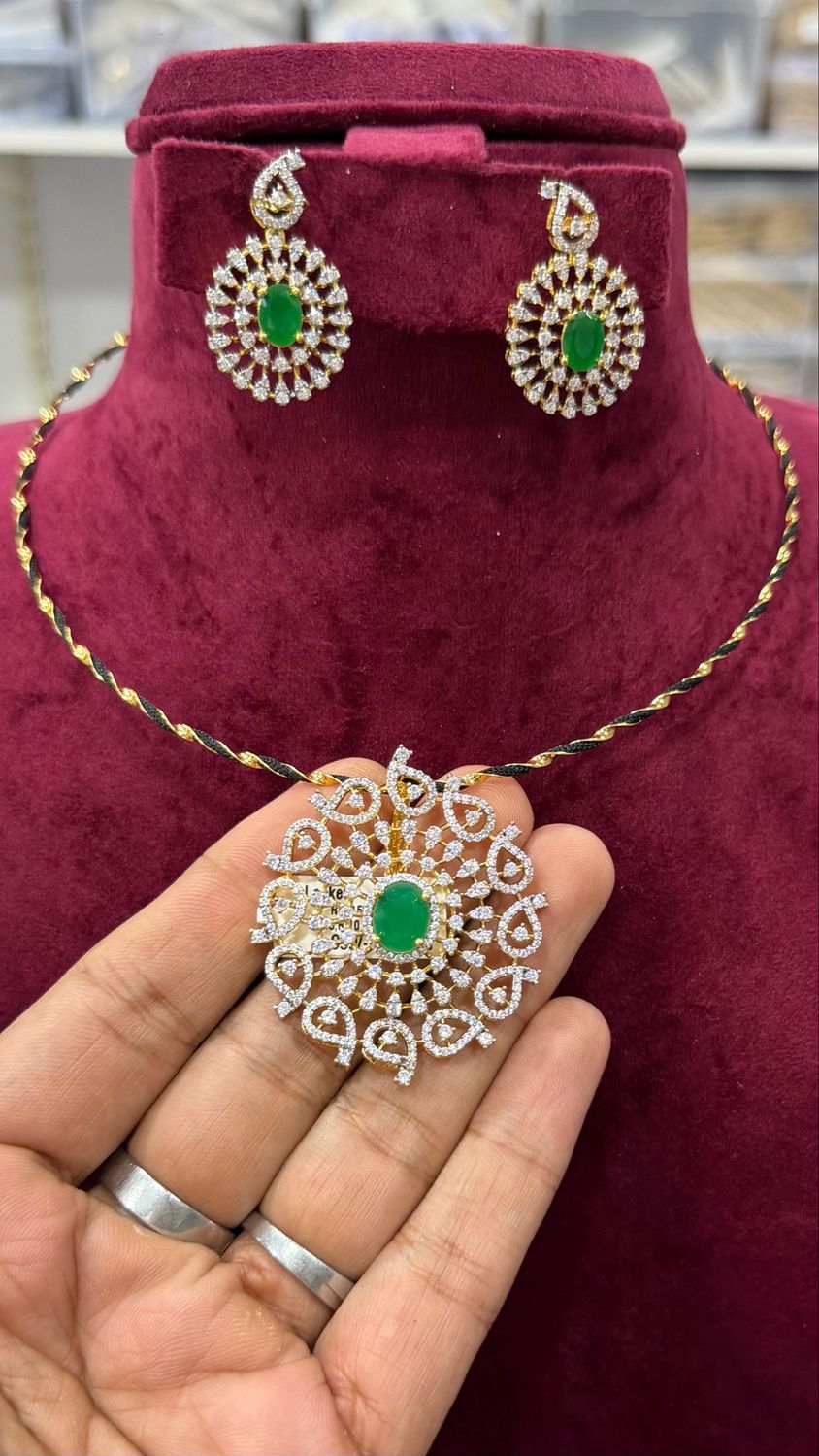 Flexible Hasli With Diamond Look locket