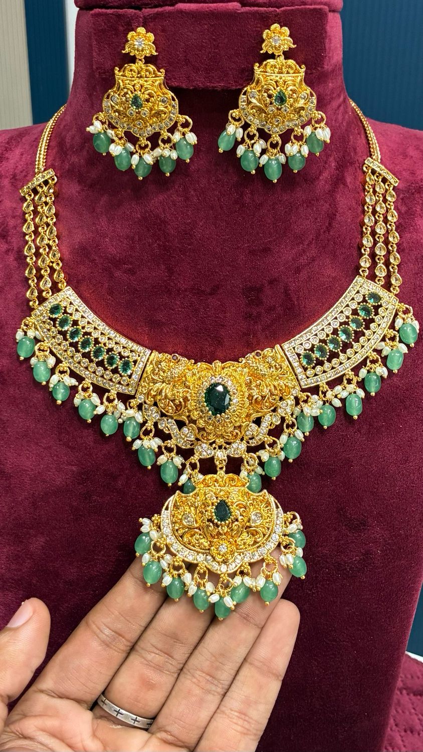 Nakshi Neckset