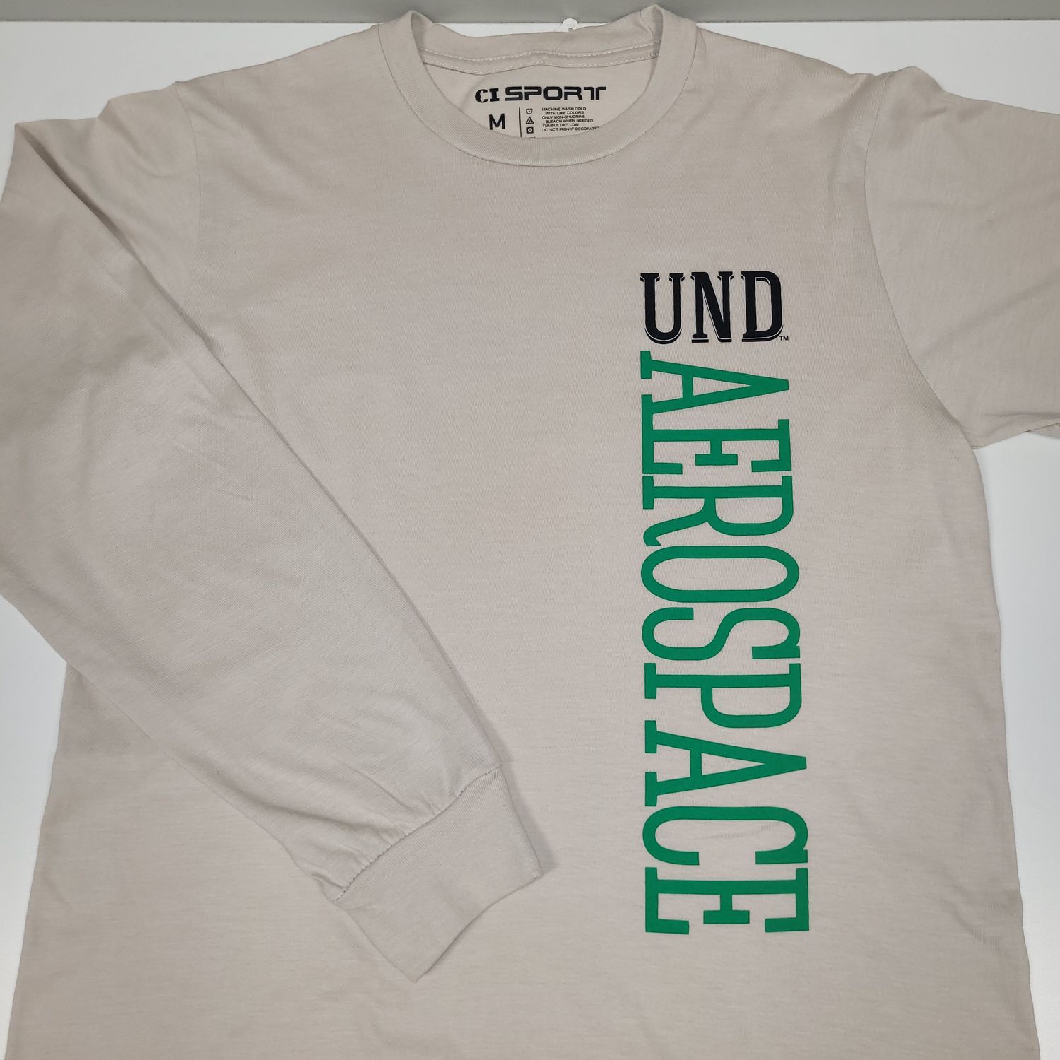 Long Sleeve UND Aero T-Shirt