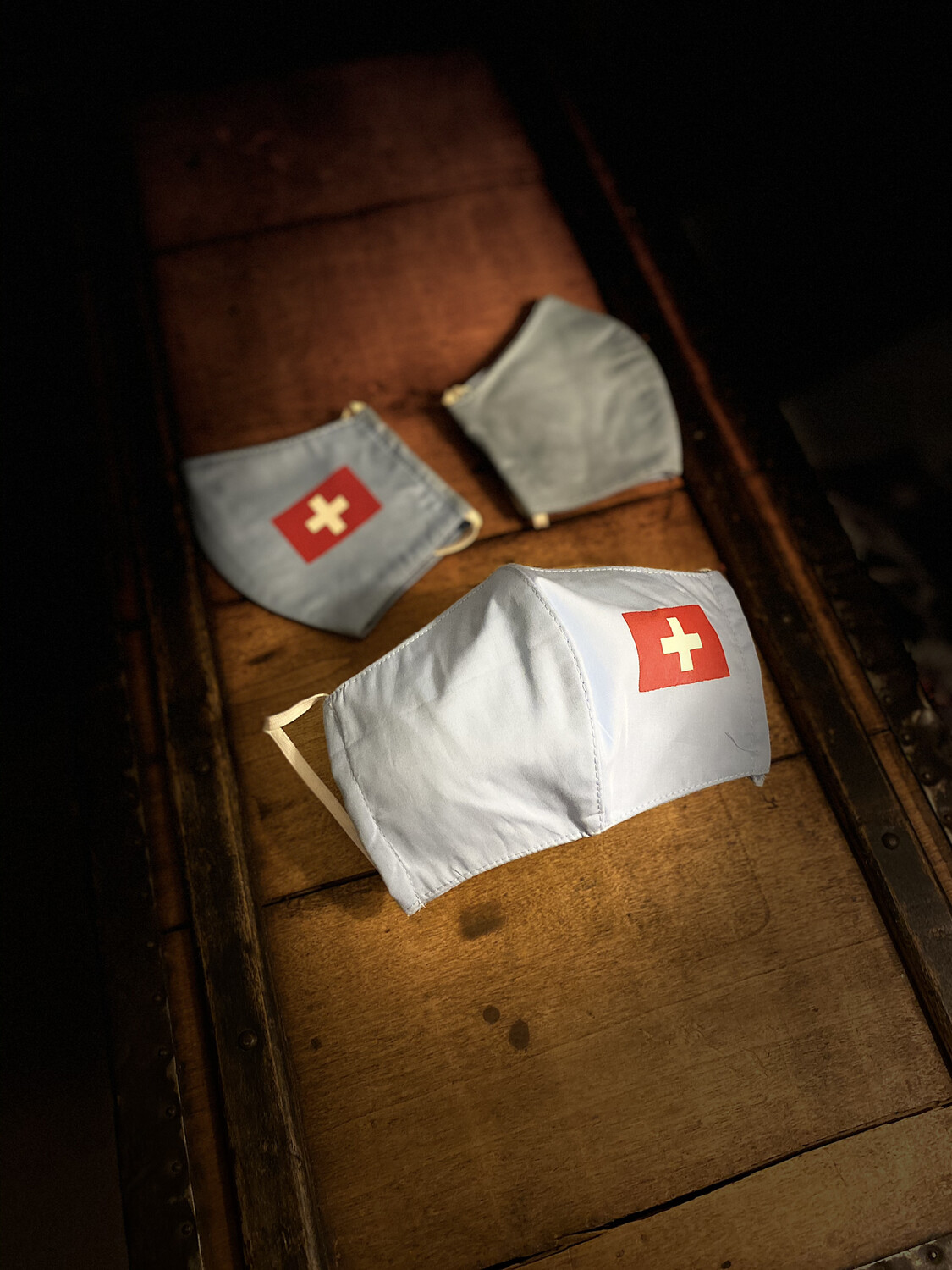 Masque Bleu Ciel Avec Drapeau Suisse