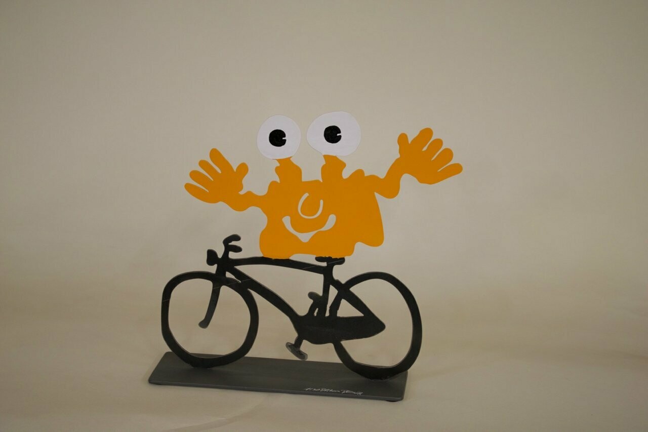 Patrick Preller - Monster TOGO auf dem Fahrrad