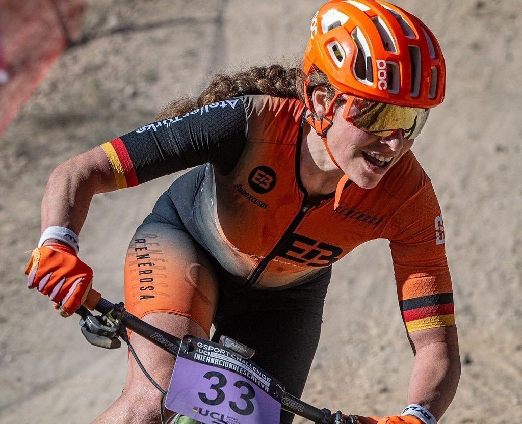 04 Intensiver Kontakt Monatliche Trainings & Sport Unterstützung -