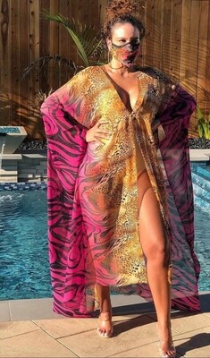 Symmetry &quot;L&#39;Animal Tropicale&quot; Caftan in Magenta