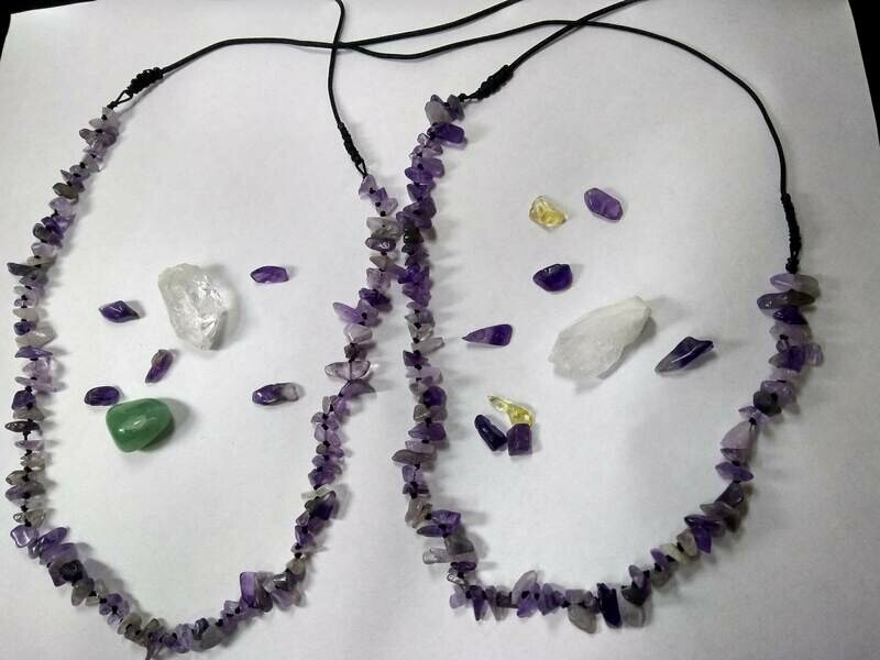 COLLARES Y PULSERAS DE CUARZO MOLIDO