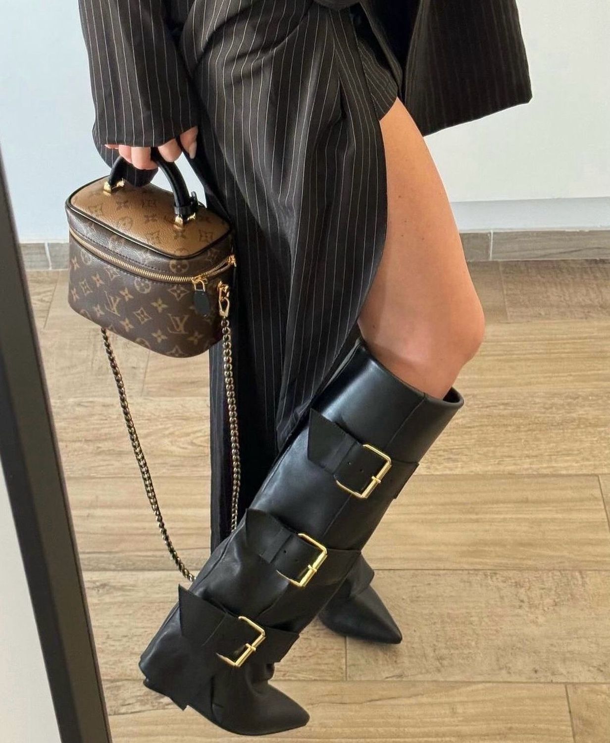 Boots Givani