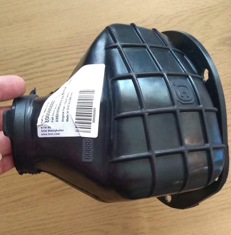 WR 125/250/300 Air box rubber 2006+