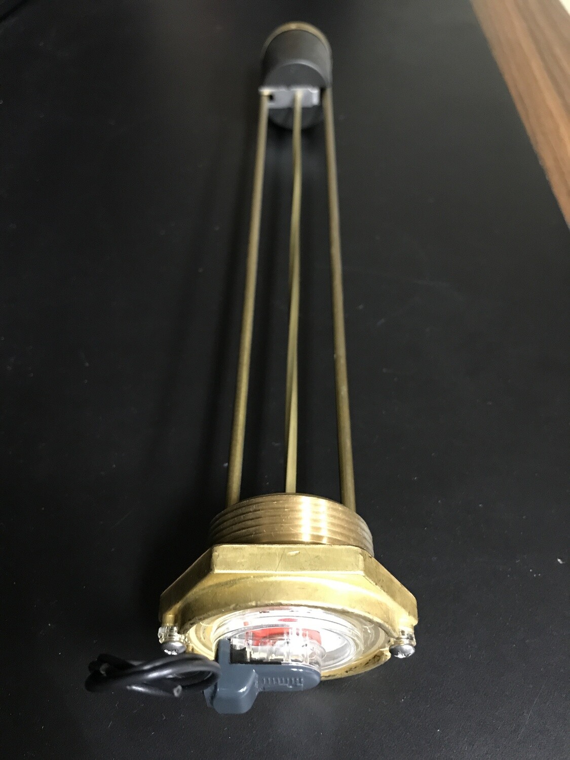 Rochester 8240-01001 Spiral Gauge - 1 1/2 Rochester 8240-01001 Spiral Gauge - 1 1/2" MPT x 26" length