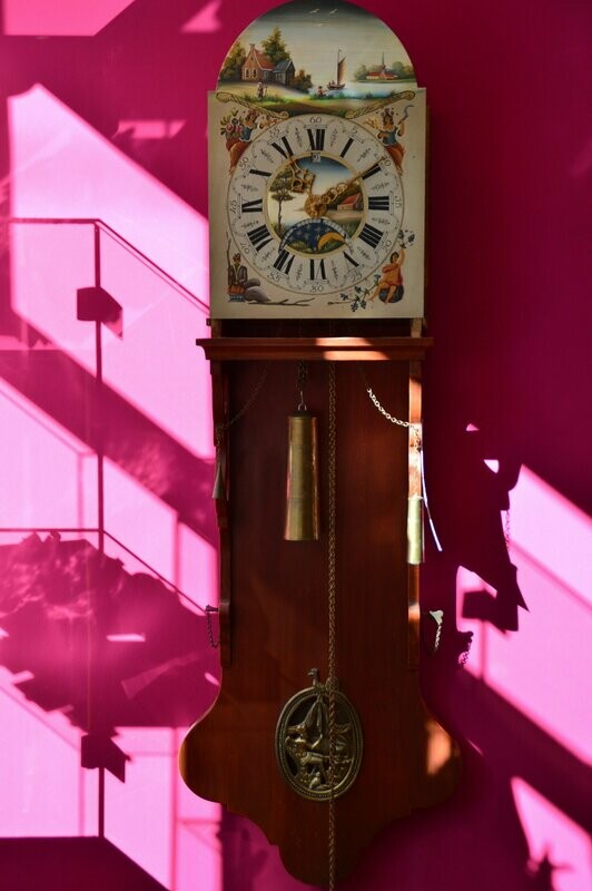 Große Antik-Wanduhr
