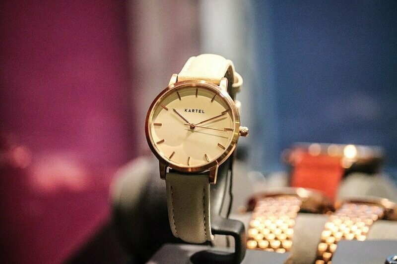 Kartel Armband-Uhr