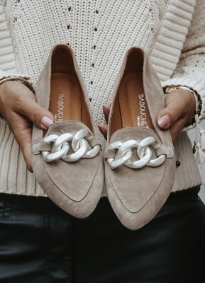 LOAFERS MET CHAIN 4605 TAUPE | BABOUCHE