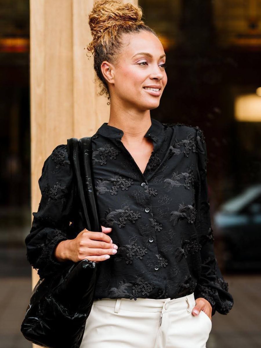 13167 EVELIEN BLOUSE ZWART REBELZ COLLECTION