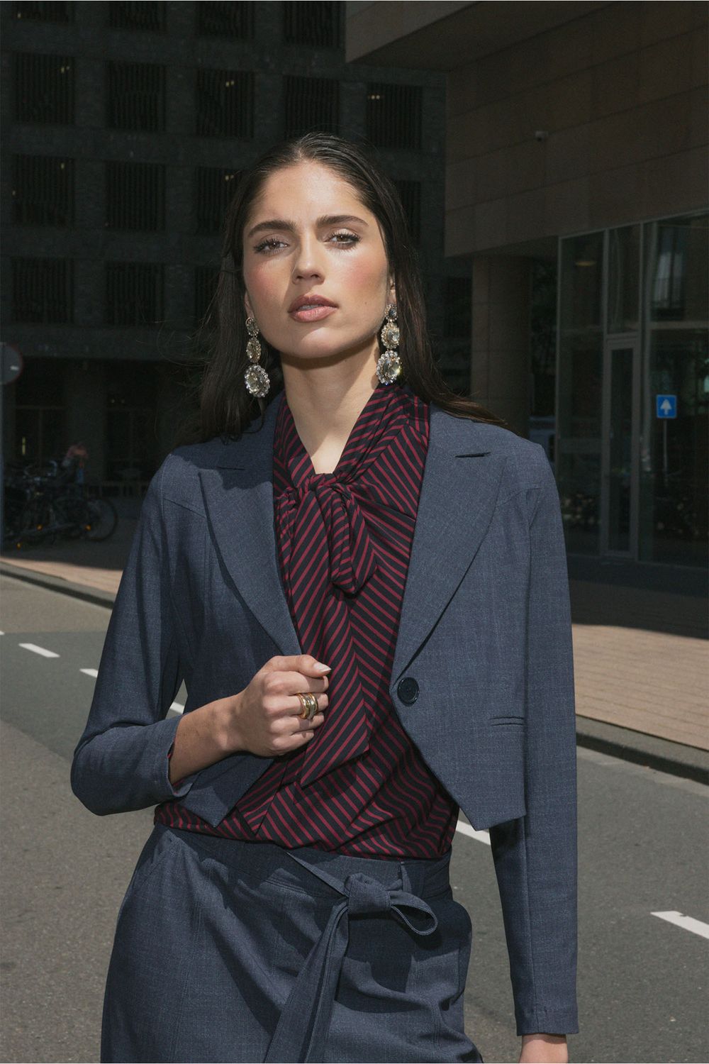 MAVY WOVEN LOOK BLAZER MIDNIGHT BLUE | STUDIO ANNELOES