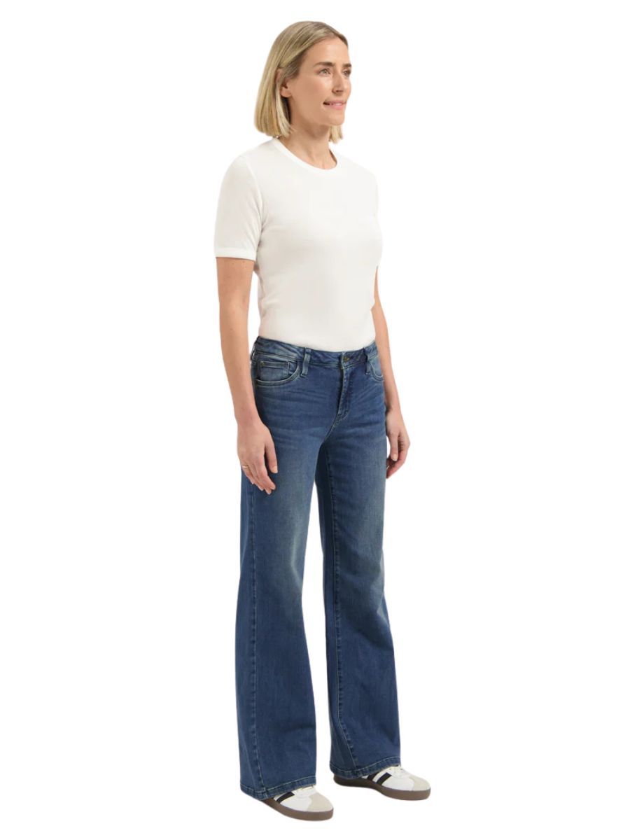 Sophie straight jeans Sky blue | Florez Sophie straight jeans Sky blue | Florez