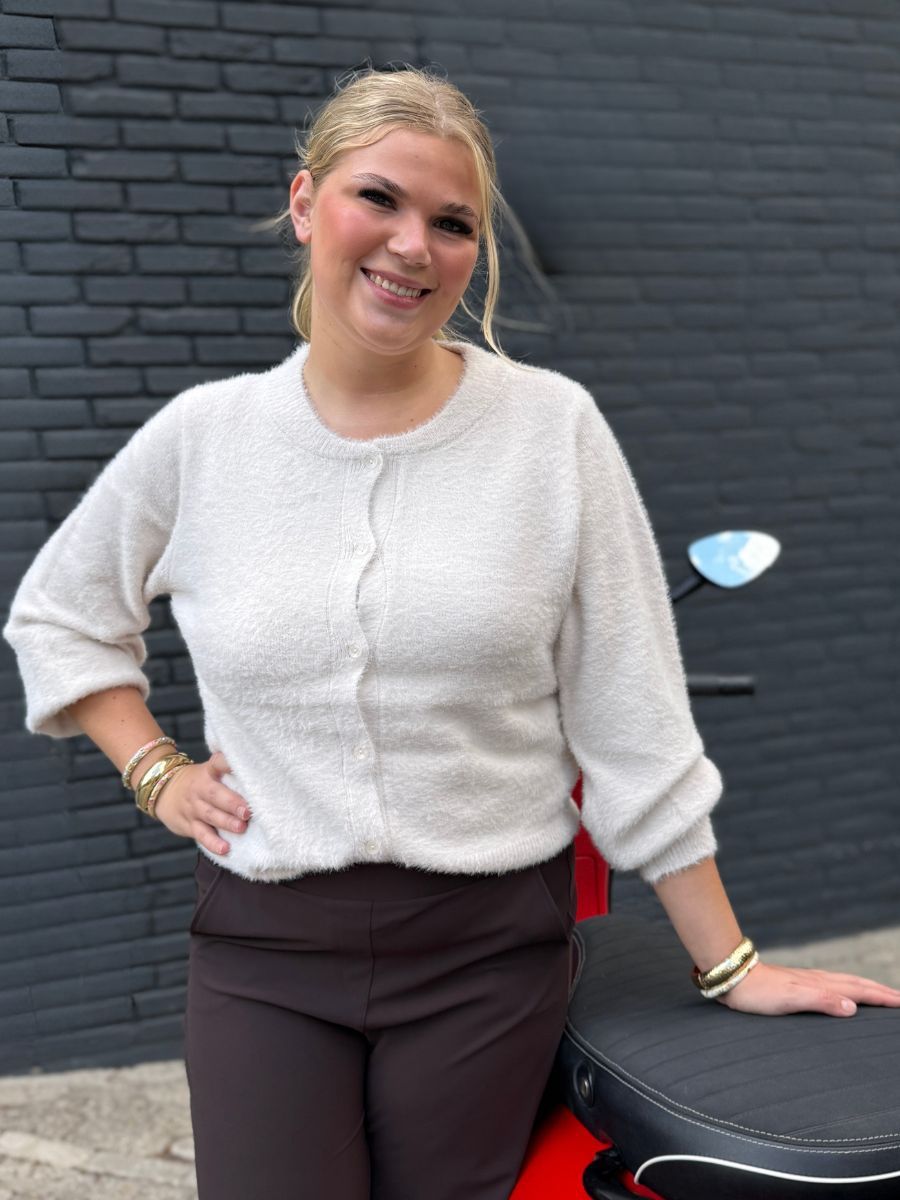 Anniek fluffy short cardigan sand | Rootz69 private label Anniek fluffy short cardigan sand | Rootz69 private label