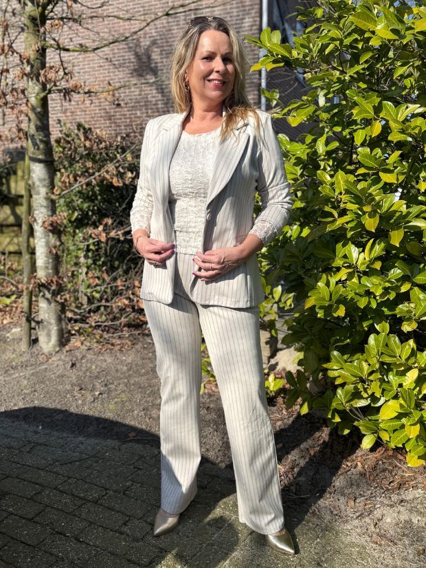 Broek krijtstreep sand | Iz Naiz Broek krijtstreep sand | Iz Naiz
