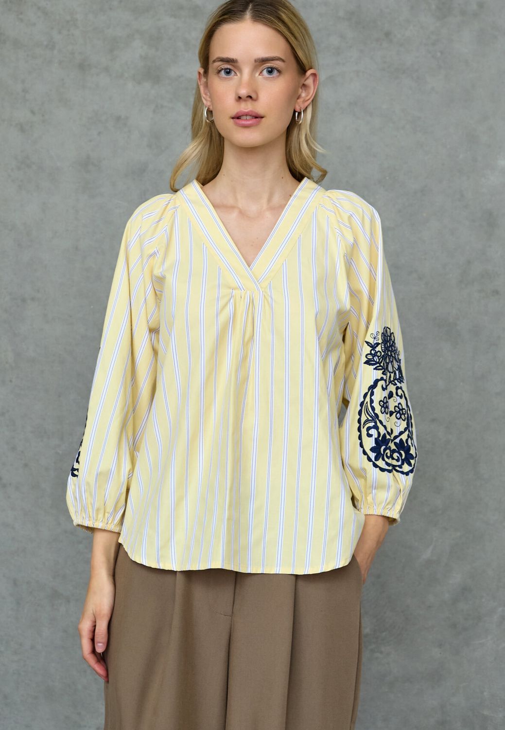 Love-1597 blouse Straw stripes | Love & Divine Love-1597 blouse Straw stripes | Love & Divine