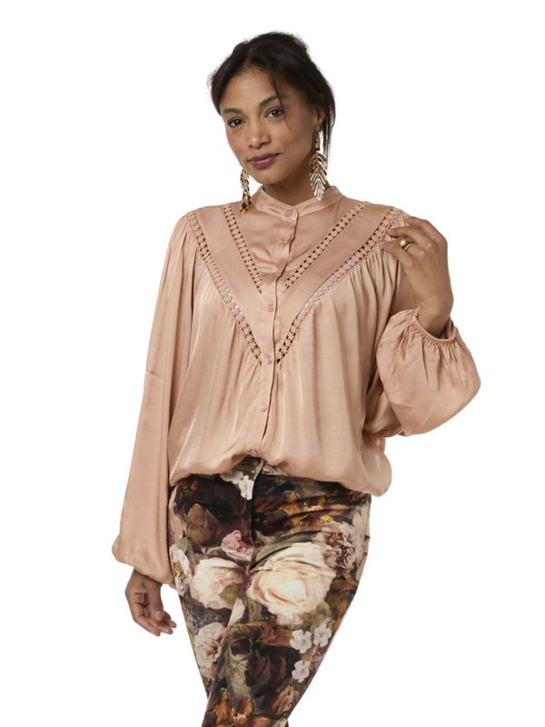 20198 Suze blush satin top | Tessa Koops