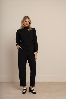 Marlise barrel trousers black | studio Anneloes