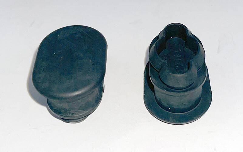 Mountain Top Roll Spare Part: Wildtrak - Plastic Bung 2pc (Part S)