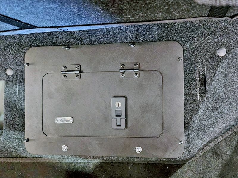 Big Country Floor Safe Rear Set Toyota Hilux Revo D/C