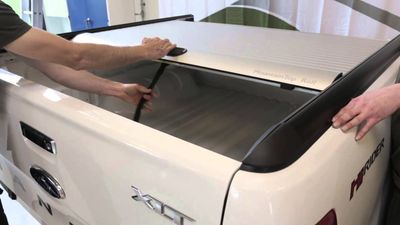 Mountain Top Roll Roller Shutter - Toyota Hilux Extra Cab 2016+